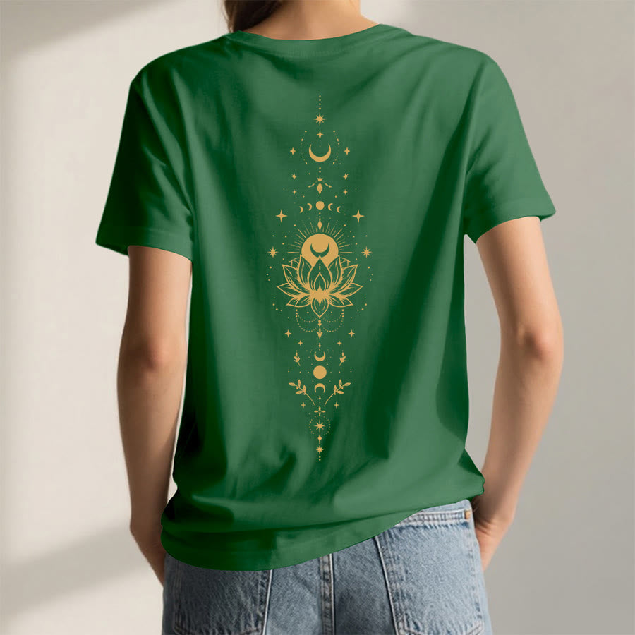 T-shirt da donna con scollo a V Olivenorma con doppia stampa fronte/retro, luna e loto, grafica spirituale. - image 9