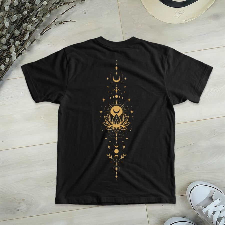 T-shirt da donna con scollo a V Olivenorma con doppia stampa fronte/retro, luna e loto, grafica spirituale. - image 31