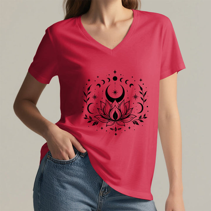 T-shirt da donna con scollo a V Olivenorma con doppia stampa fronte/retro, luna e loto, grafica spirituale. - image 48