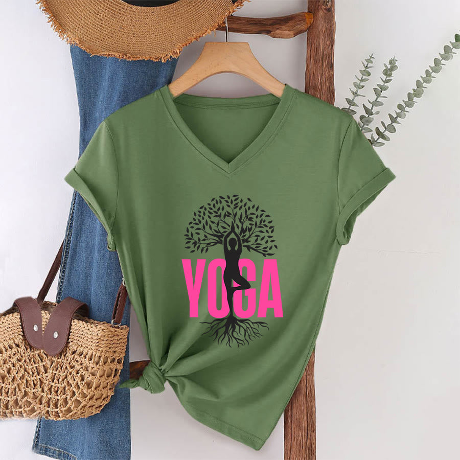 Maglietta da donna con scollo a V e stampa grafica Olivenorma Yoga Figure Tree Of Life con testo in grassetto. - Verde oliva - 2XL - image 7