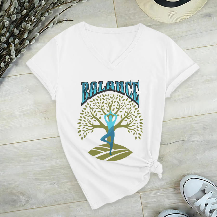 Maglietta da donna con scollo a V Olivenorma Tree Pose Yoga Lady Balance Word Spiritual - image 0