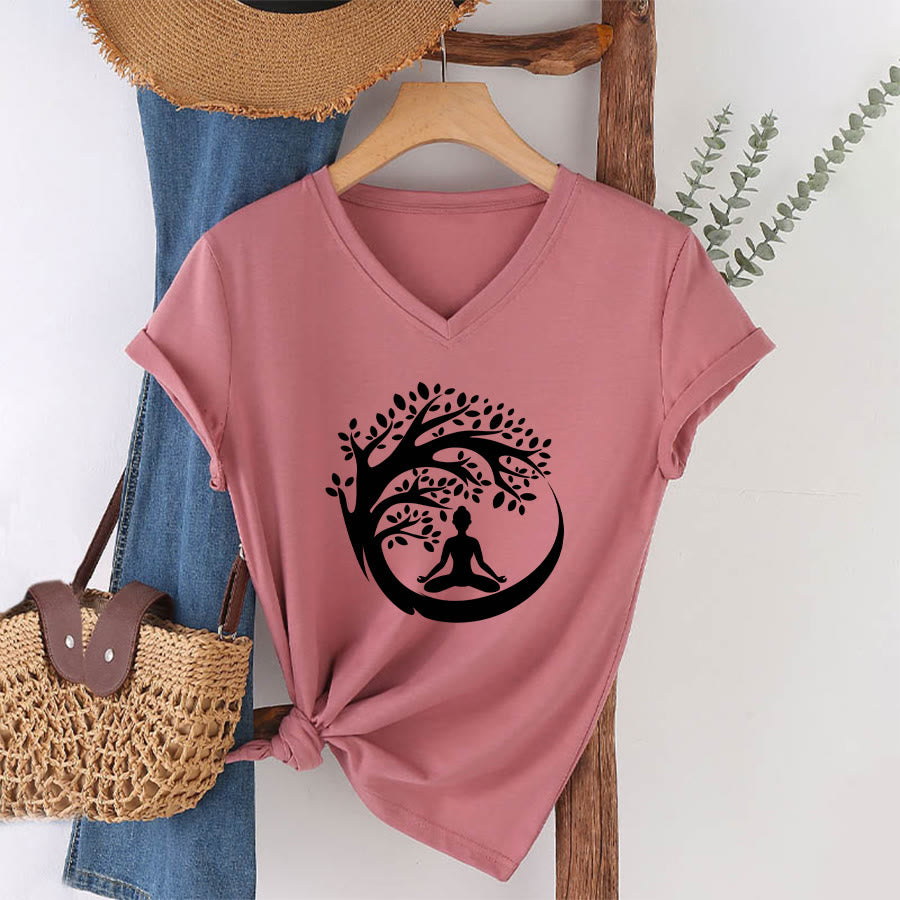 Maglietta da donna con scollo a V Olivenorma Enso Circle Tree Branch Meditation Silhouette Graphic. - image 1