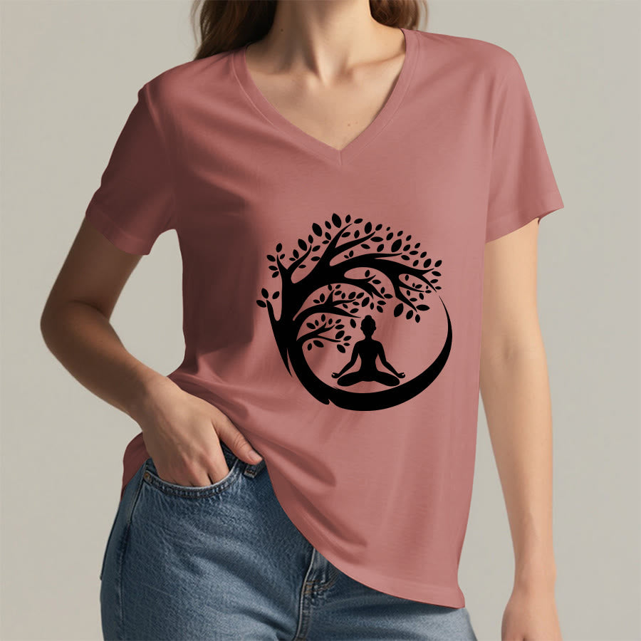 Maglietta da donna con scollo a V Olivenorma Enso Circle Tree Branch Meditation Silhouette Graphic. - image 2