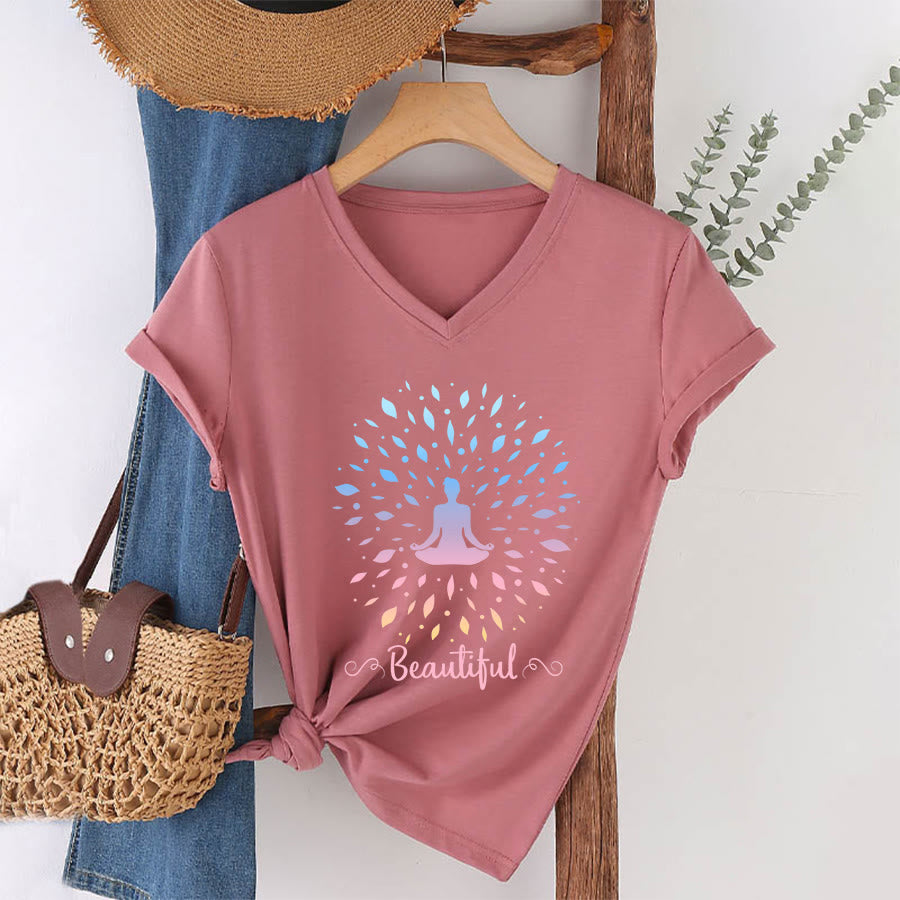 Maglietta da donna con scollo a V e stampa grafica "Olivenorma Gradient Leaf Mandala Meditation Figure Beautiful Script Graphic". - Rosa - 2XL - image 13
