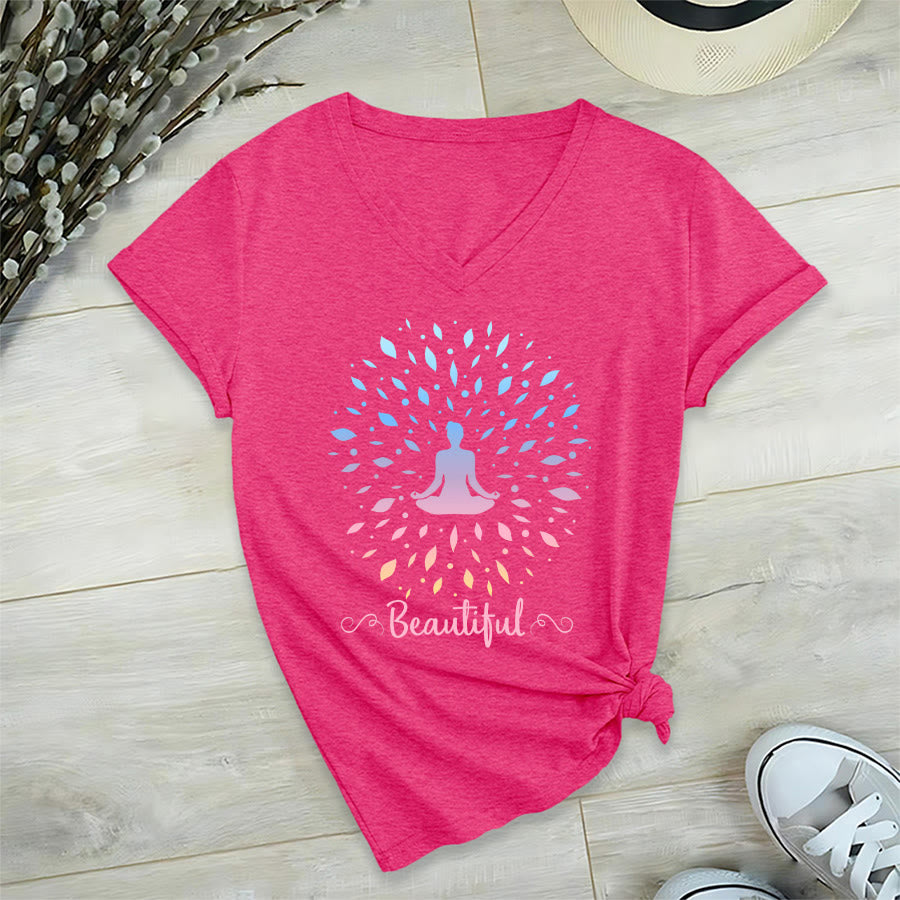 Maglietta da donna con scollo a V e stampa grafica "Olivenorma Gradient Leaf Mandala Meditation Figure Beautiful Script Graphic". - image 33