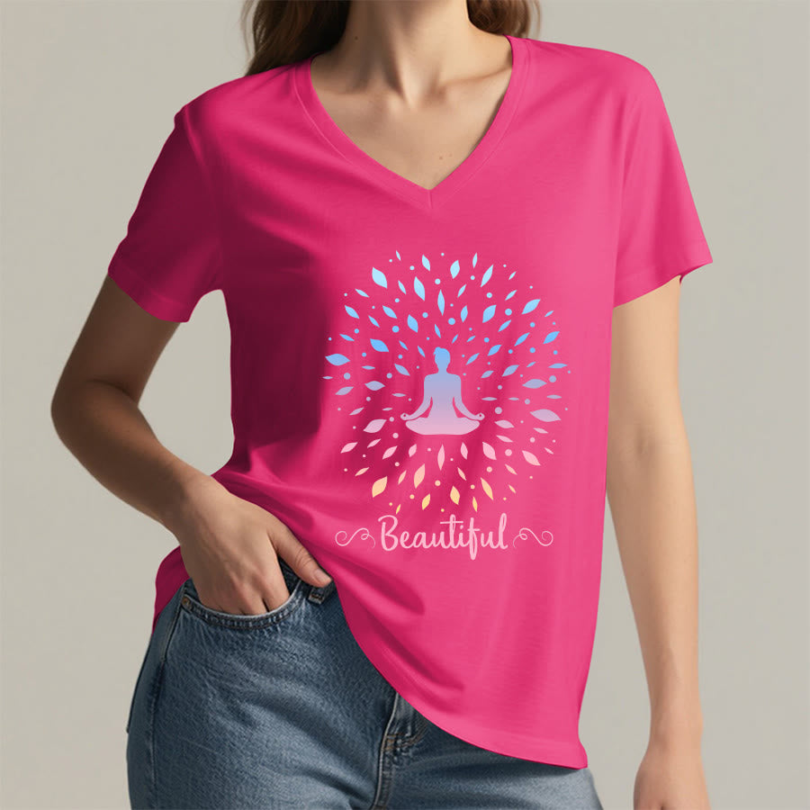 Maglietta da donna con scollo a V e stampa grafica "Olivenorma Gradient Leaf Mandala Meditation Figure Beautiful Script Graphic". - image 35