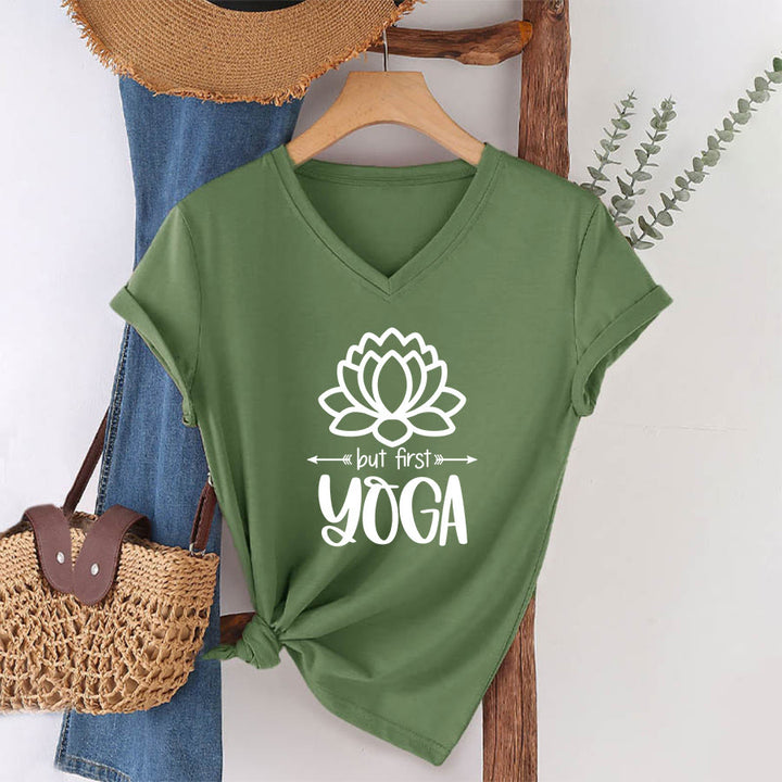 Olivenorma But First Yoga Simple Outline Lotus Text Graphic Women's V Neck T-Shirt - Verde oliva - 2XL - image 1