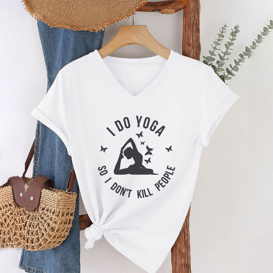 Maglietta da donna con scollo a V Olivenorma con scritta divertente "I Do Yoga Butterfly Crescent Text Graphic". - image 25
