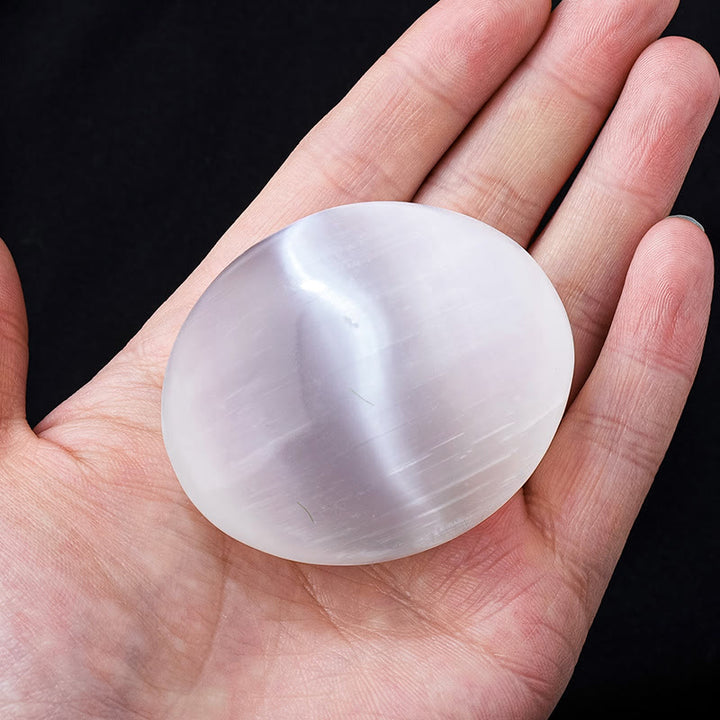Uovo di cristallo di selenite trasparente ovale e liscio naturale Olivenorma - image 3