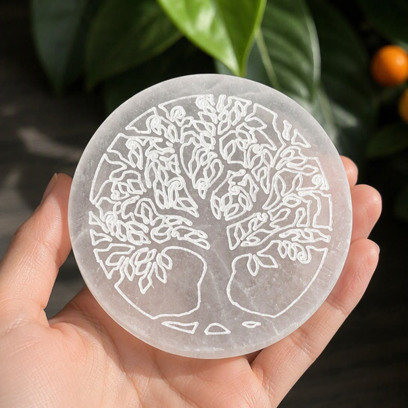 Piastra di ricarica in selenite incisa con l'Albero della Vita Olivenorma - Albero della vita - image 0