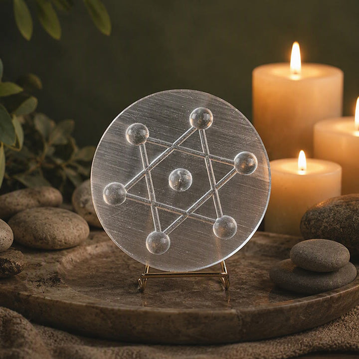 Piastra di ricarica in selenite incisa con griglia a sette stelle Olivenorma - image 3