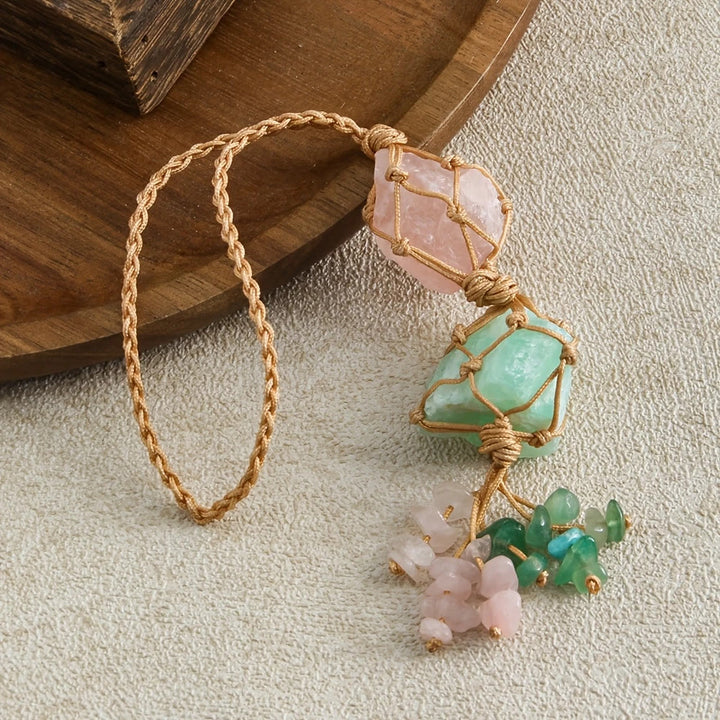 Ciondolo Olivenorma a forma di sacchetto in rete intrecciata a mano, in cristallo naturale grezzo con energia curativa, accessorio per auto, borsa, ornamento - Quarzo rosa e avventurina verde - image 0