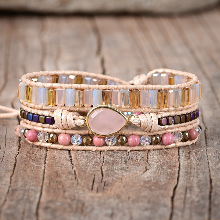 Bracciale Olivenorma in quarzo rosa con design intrecciato a strati e simbolo d'amore - image 1