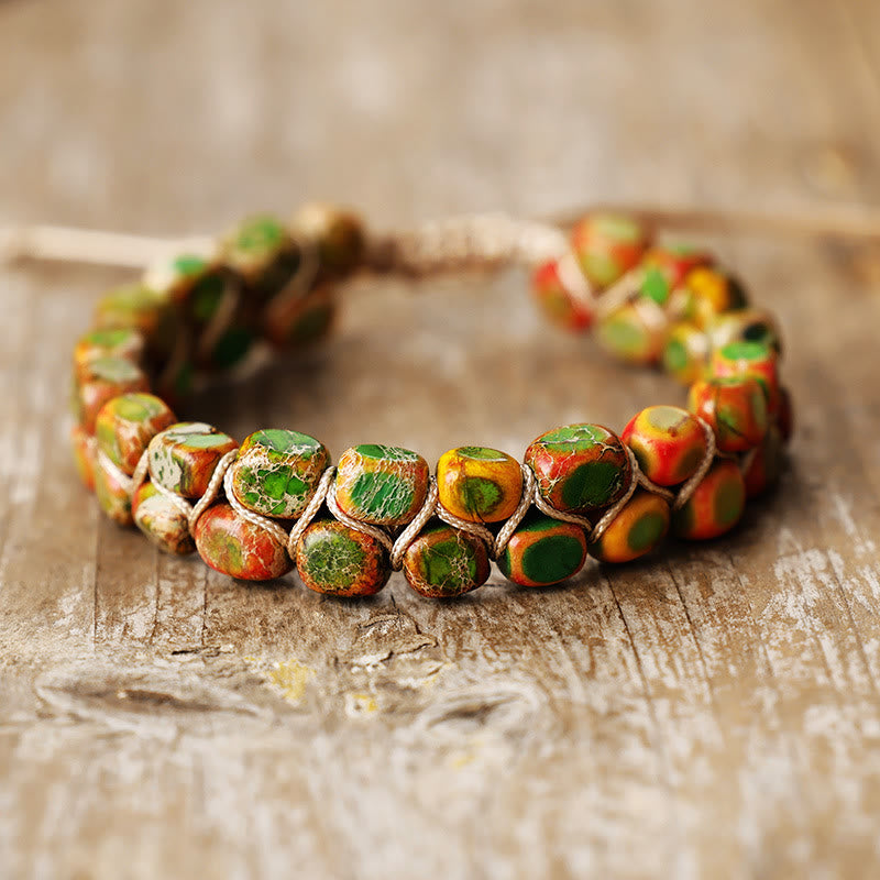 Bracciale Olivenorma con pietra imperatore, perline boeme e simbolo di benedizione intrecciate. - Verde Arancione - image 3