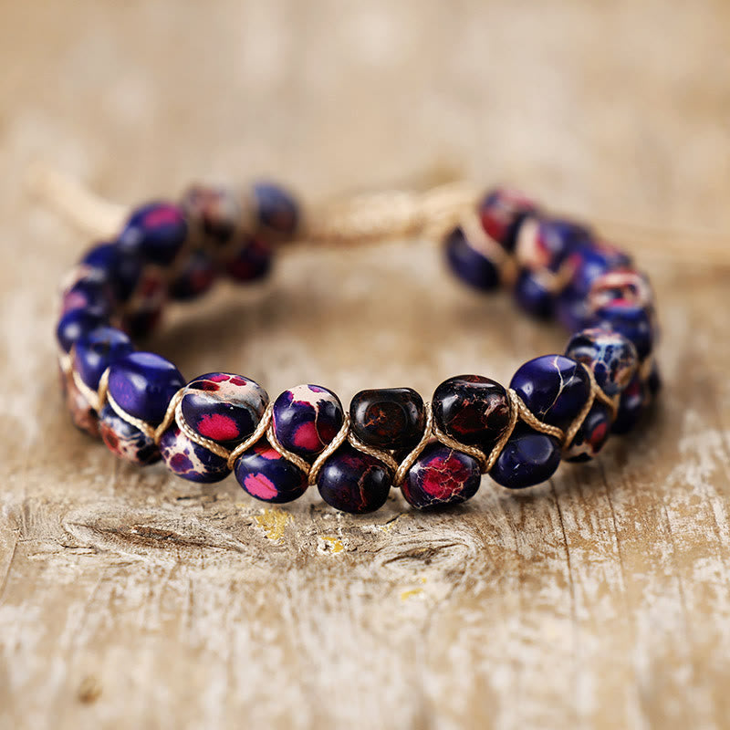 Bracciale Olivenorma con pietra imperatore, perline boeme e simbolo di benedizione intrecciate. - Viola Magenta - image 2