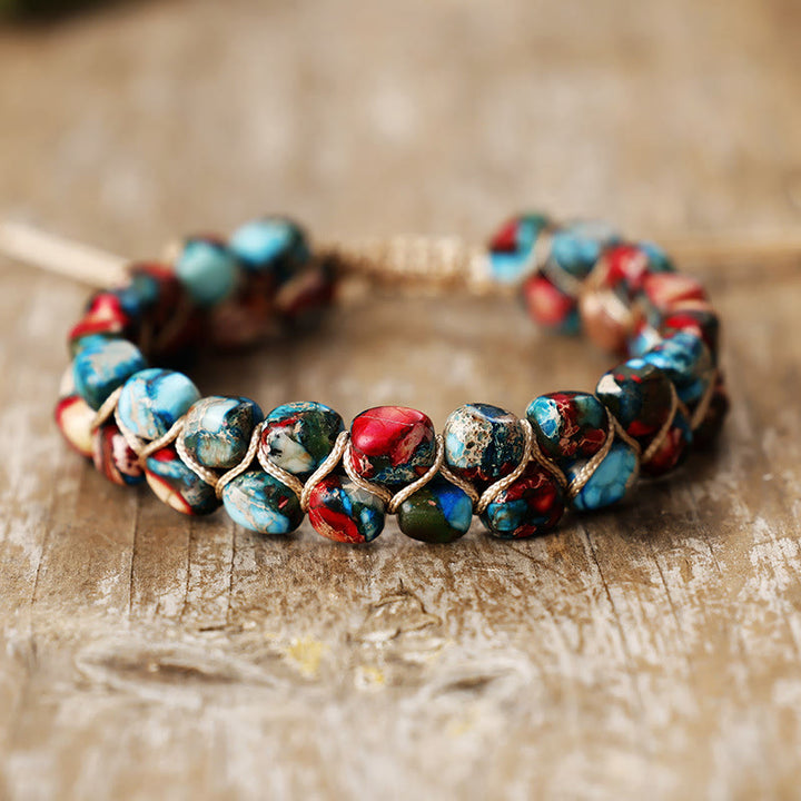 Bracciale Olivenorma con pietra imperatore, perline boeme e simbolo di benedizione intrecciate. - Blu Rosso Misto - image 4