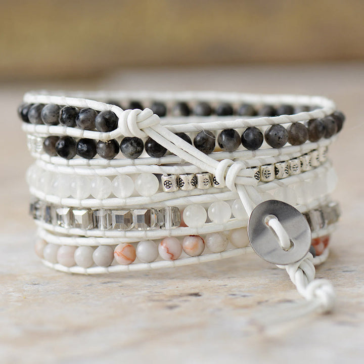 Bracciale Olivenorma in agata bianca e nera con 5 anelli e cordino in pelle stile Ins, simbolo di dualità. - image 2