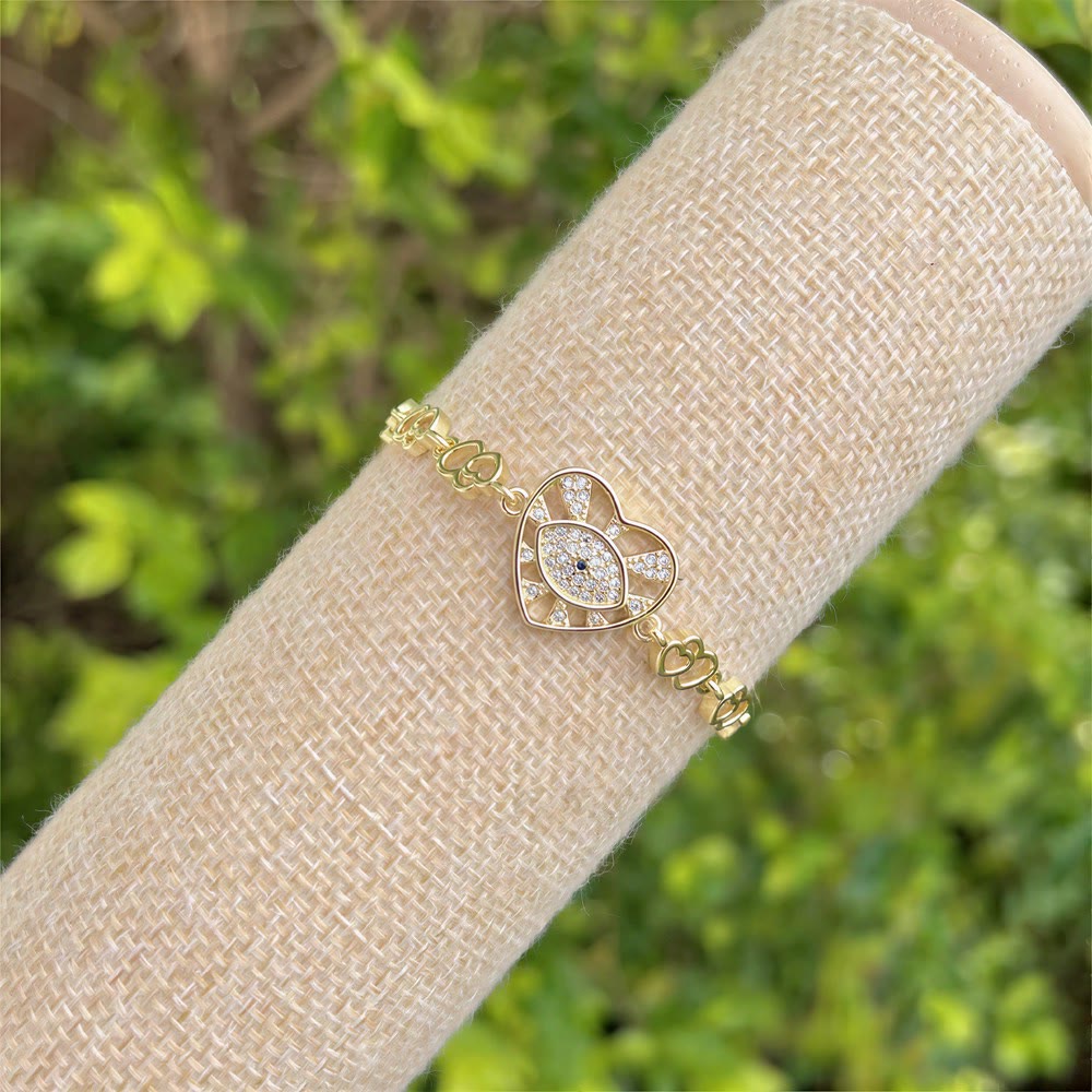 Bracciale Olivenorma in rame con ciondolo a forma di occhio di Allah e simbolo di protezione. - Occhio di Allah a forma di cuore tempestato di pavé - image 7