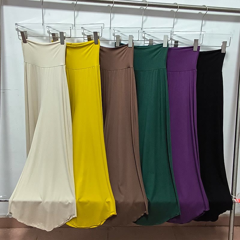 Pantaloni da yoga cropped a vita alta Olivenorma, tinta unita, elasticizzati, ideali per l'attività sportiva e il tempo libero, modello a zampa d'elefante da donna. - image 14