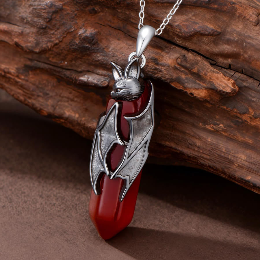 Collana con ciondolo esagonale in quarzo rosso a forma di pipistrello vampiro gotico Olivenorma, gioiello per Halloween e cosplay. - image 2