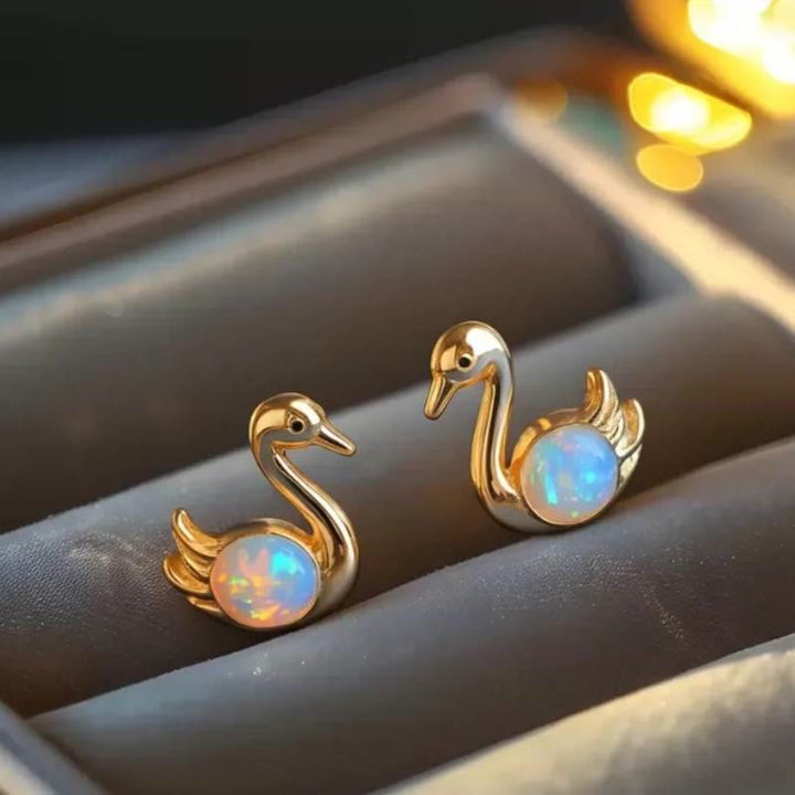 Orecchini a perno Olivenorma Tiny Frog Penguin Swan White Fire Opal con motivo animale, regalo per amanti - image 19
