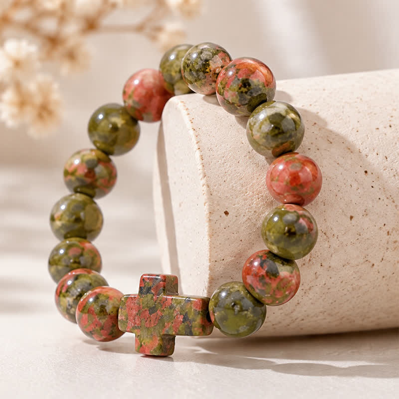 Bracciale Olivenorma con croce in pietre preziose naturali, design minimalista, simbolo di fede. - image 25
