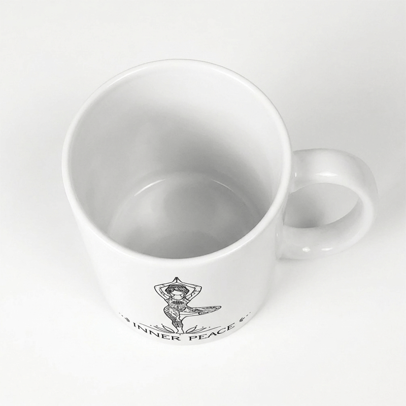 Tazza in ceramica Olivenorma con posa dell'albero yoga e pace interiore - image 5