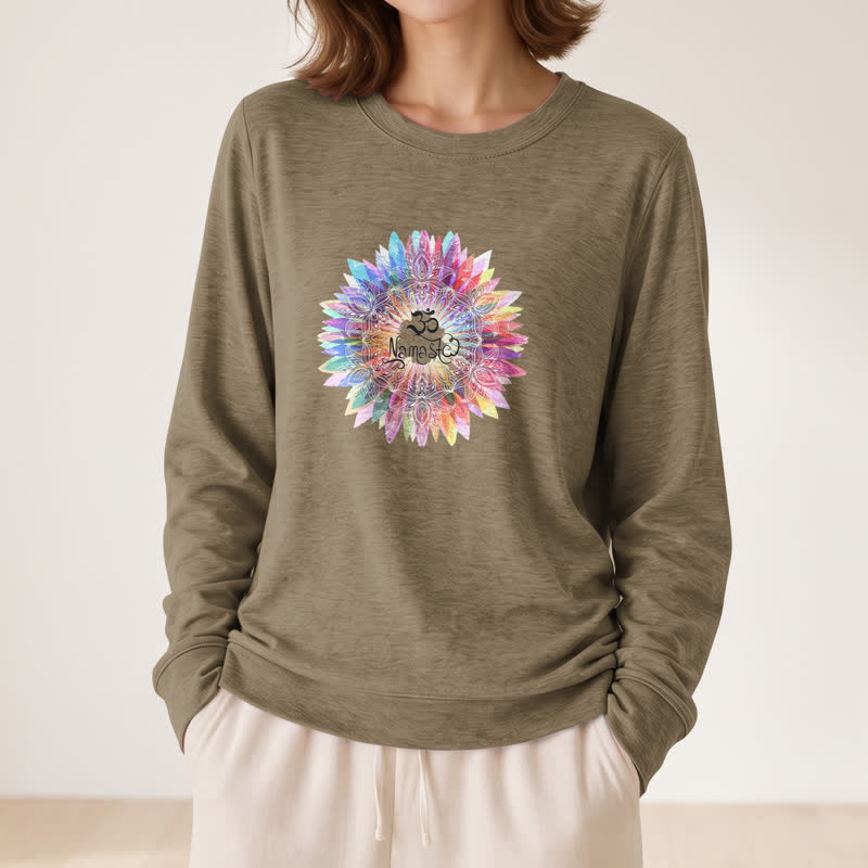 Camicia a maniche lunghe da donna Olivenorma in morbido cotone con stampa artistica Om Namaste Mandala arcobaleno. - image 26