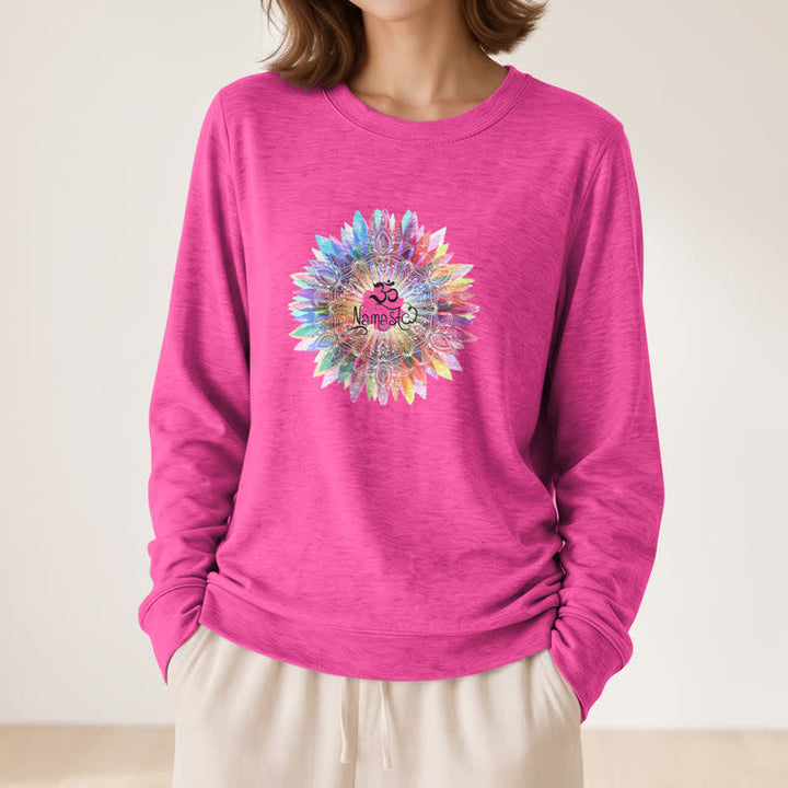 Camicia a maniche lunghe da donna Olivenorma in morbido cotone con stampa artistica Om Namaste Mandala arcobaleno. - image 20