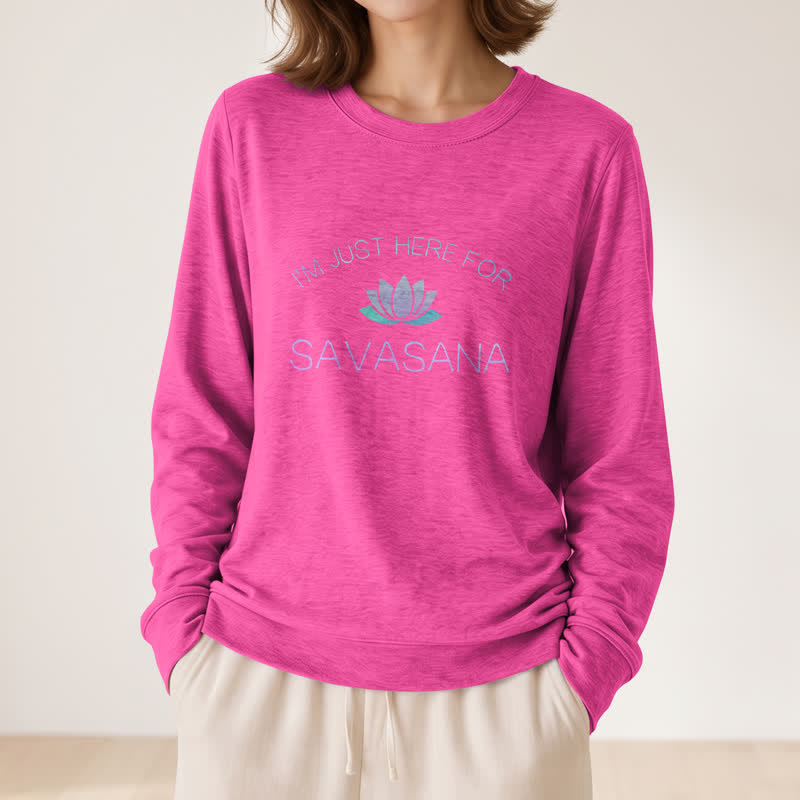 Camicia a maniche lunghe da donna Olivenorma in morbido cotone con stampa "I'm Just Here For Savasana" e loto. - image 23