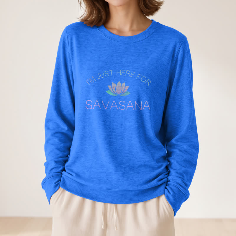 Camicia a maniche lunghe da donna Olivenorma in morbido cotone con stampa "I'm Just Here For Savasana" e loto. - image 20