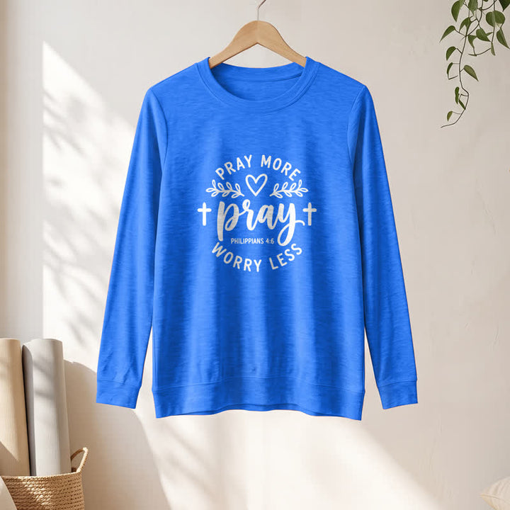 Camicia a maniche lunghe da donna Olivenorma in morbido cotone con stampa "Pray More Worry Less". - image 19