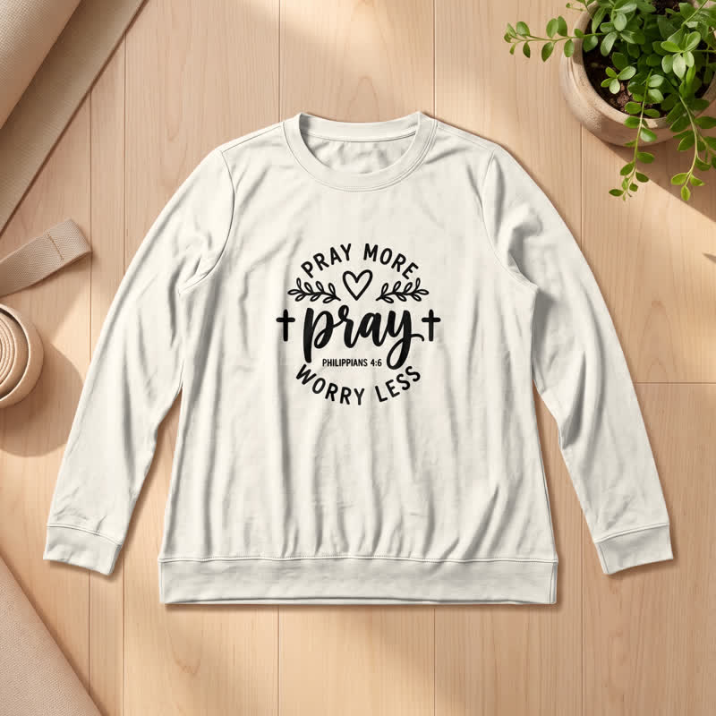 Camicia a maniche lunghe da donna Olivenorma in morbido cotone con stampa "Pray More Worry Less". - Colore sabbia - 2XL - image 12