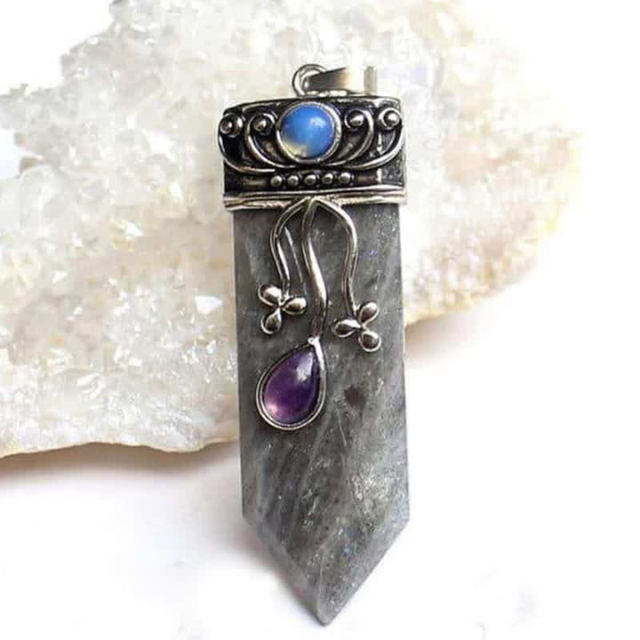 Collana in pietra naturale con protezione della dea Olivenorma 