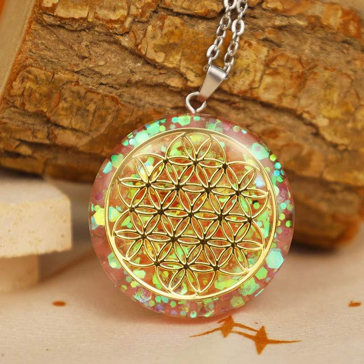 Collana Reki con fiore di quarzo rosa della vita