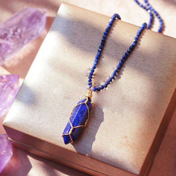Collana con pendolo a colonna in cristallo di pietra grezza naturale Olivenorma 