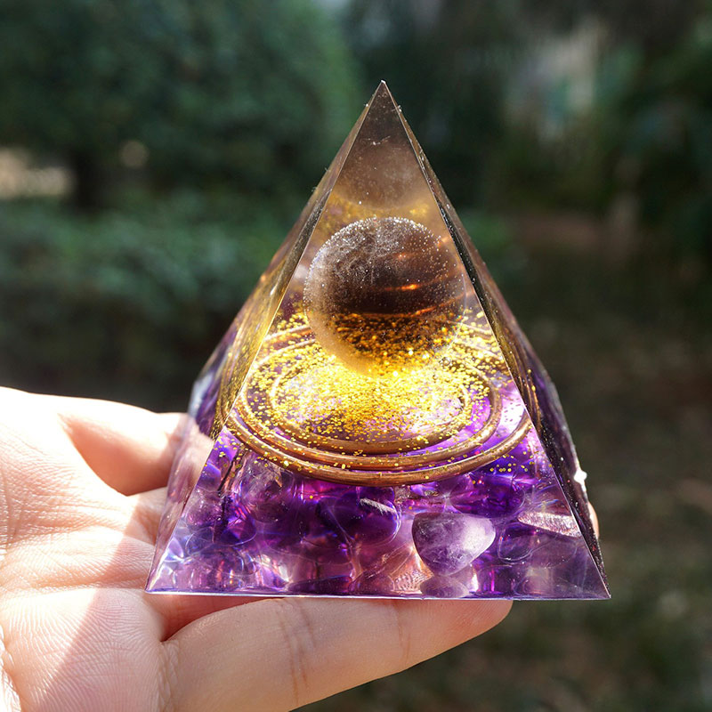 Olivenorma Sfera di quarzo fumé con piramide di orgone di ametista 