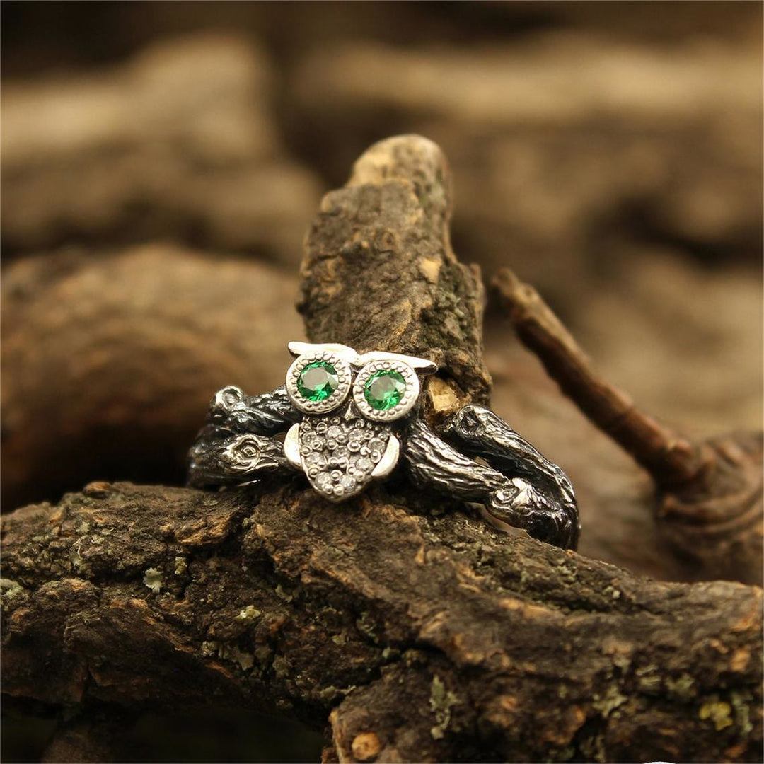 Anello di fidanzamento con gufo smeraldo Olivenorma sul ramo - image 5