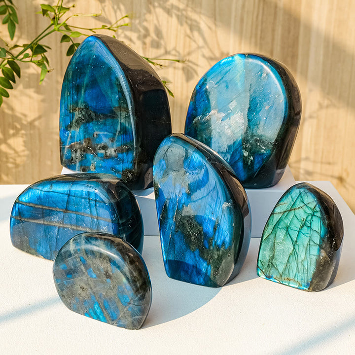 Decorazione in pietra preziosa grezza naturale di labradorite Olivenorma