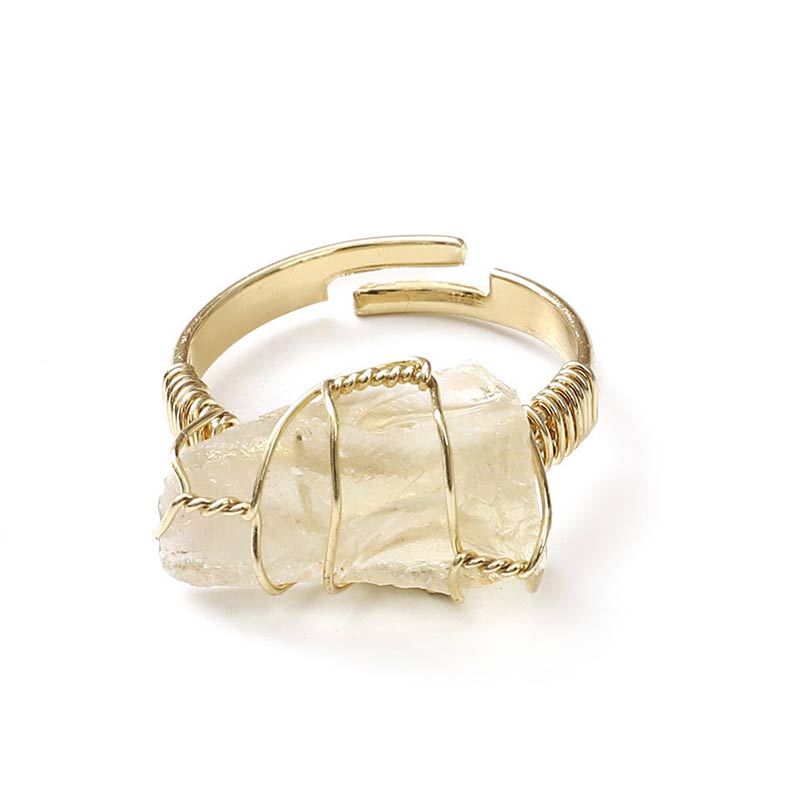Anello irregolare in cristallo naturale
