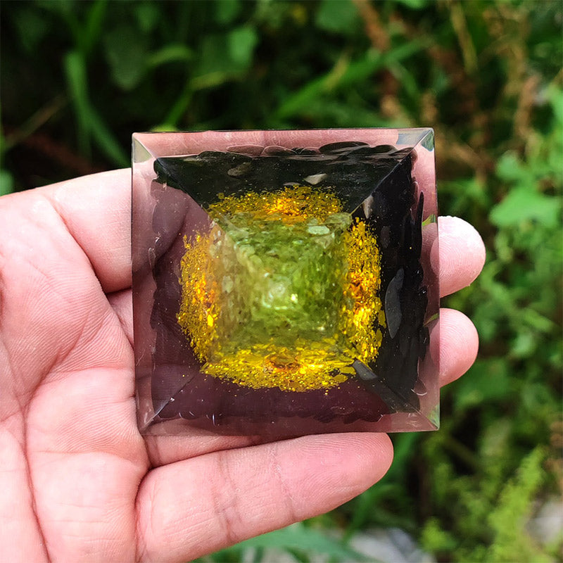 Olivenorma Ossidiana con Peridoto Albero della Vita Piramide Orgonica