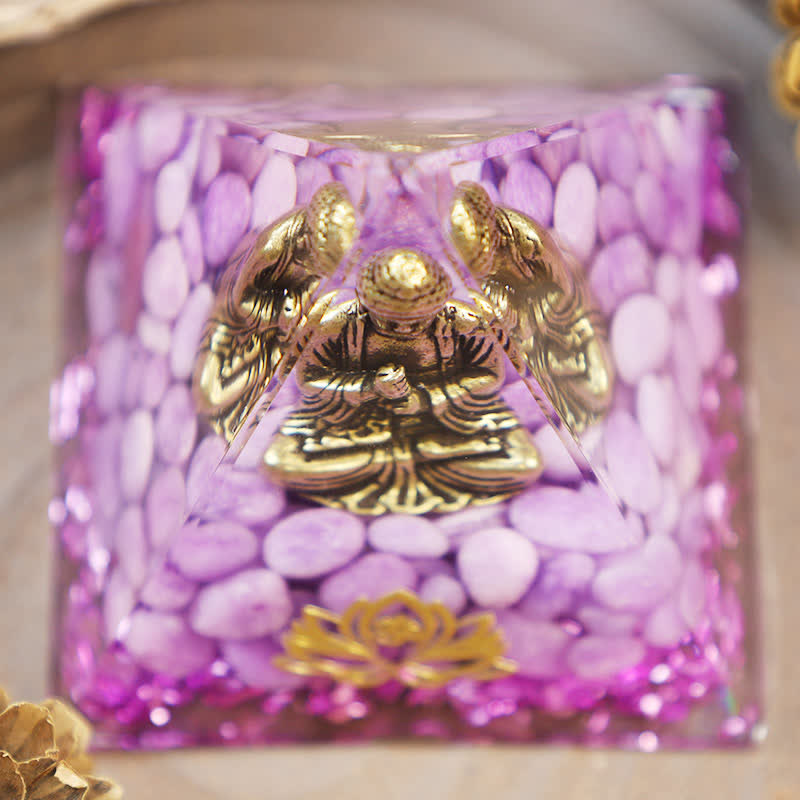 Olivenorma Buddha Lotus con piramide di giada viola Orgone