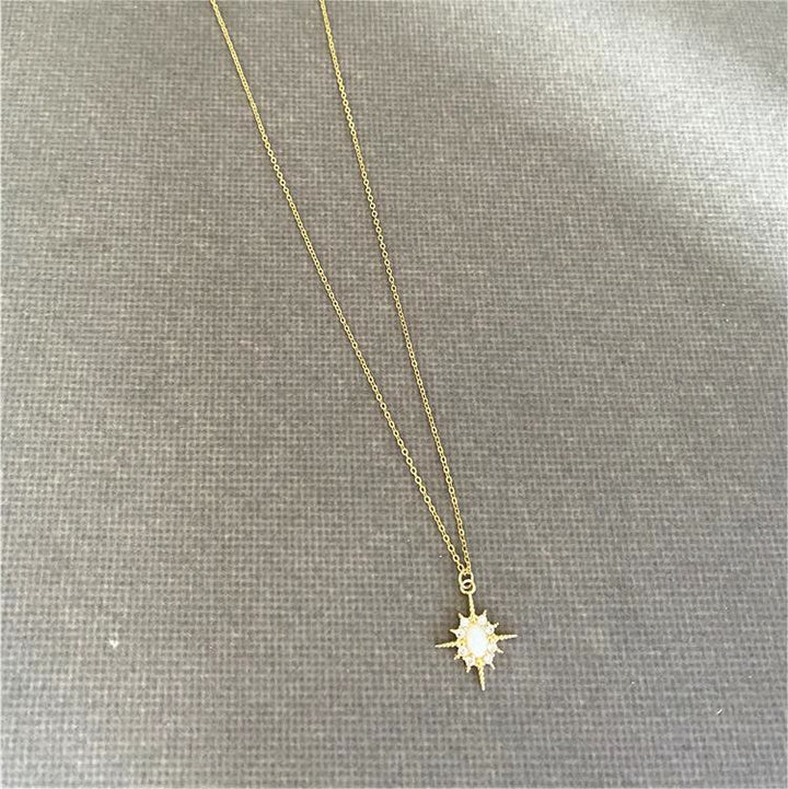 Collana con stella delicata Northstar in zircone bianco opale Olivenorma