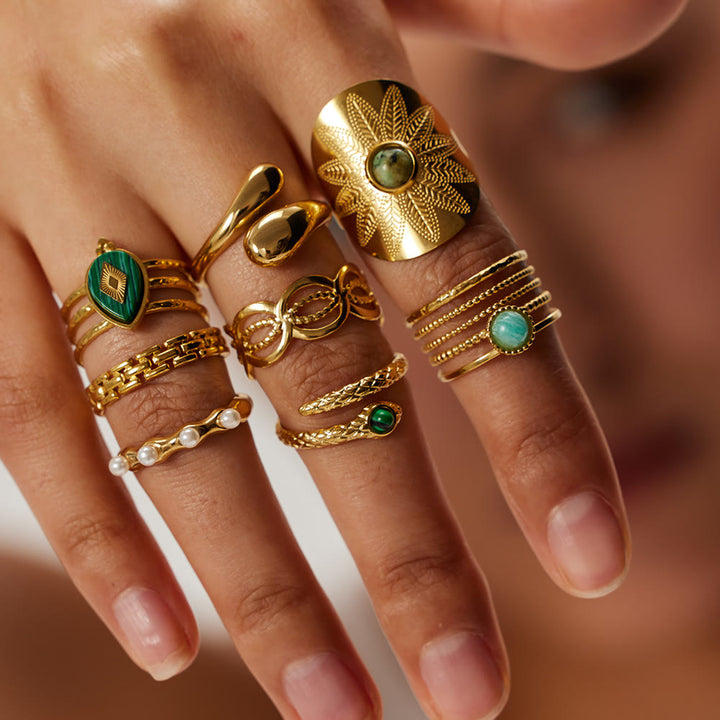Anello irregolare regolabile in malachite naturale Olivenorma