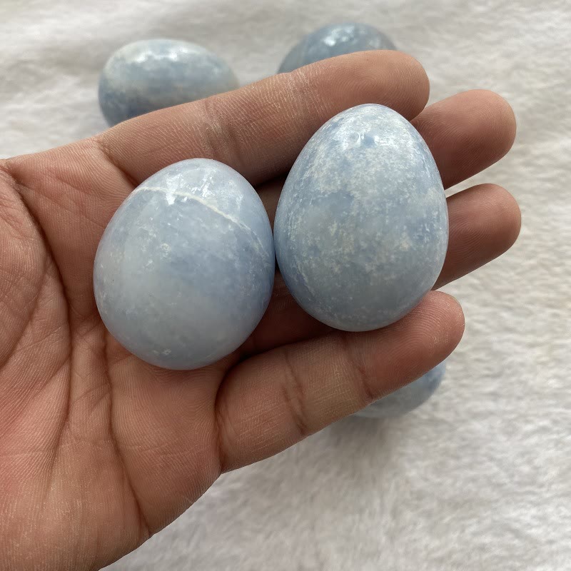 Olivenorma Uovo di cristallo a forma di uovo blu acquamarina lucidato 