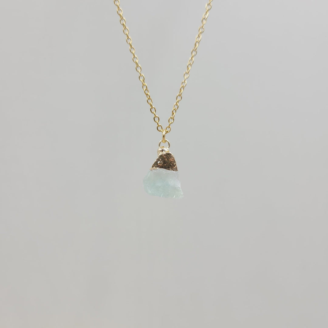 Collana con pietra preziosa grezza di cristallo irregolare Olivenorma 