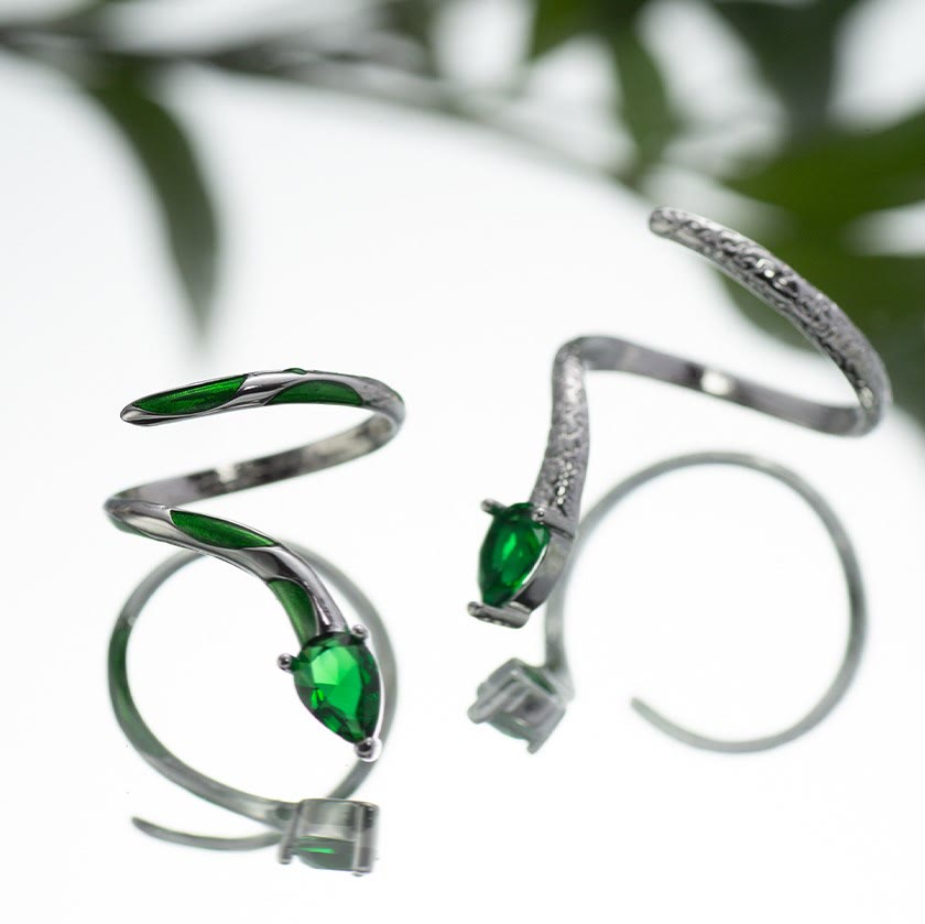 Anello per polsino con nocche con serpente color smeraldo Olivenorma
