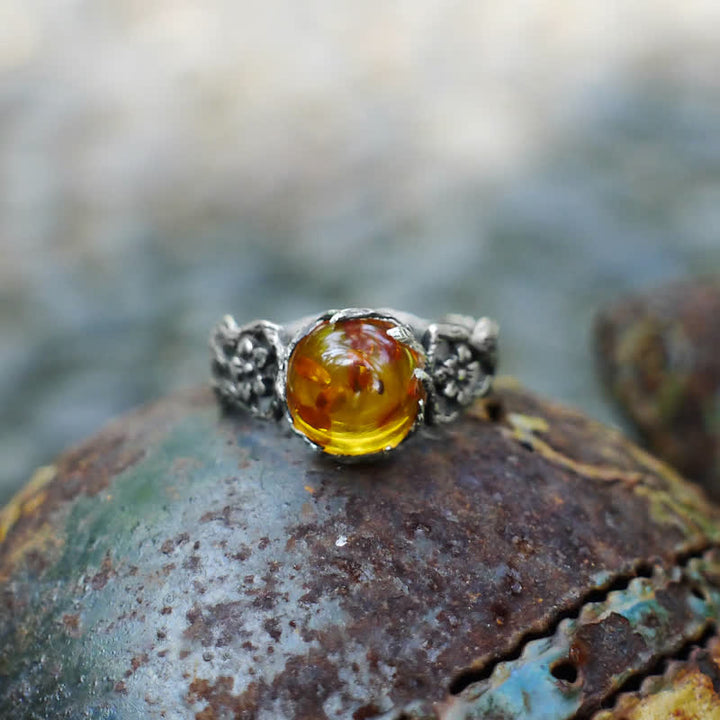 Anello antico con fiore d'ambra - Taglia IT 24 (US 11) - image 0