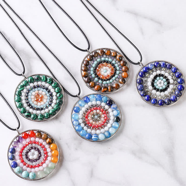 Collana di cristallo con ciondolo rotondo con fiore di datura di Olivenorma
