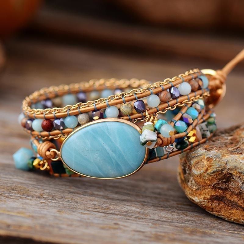 Bracciale avvolgente in pelle intrecciata a mano con amazzonite naturale